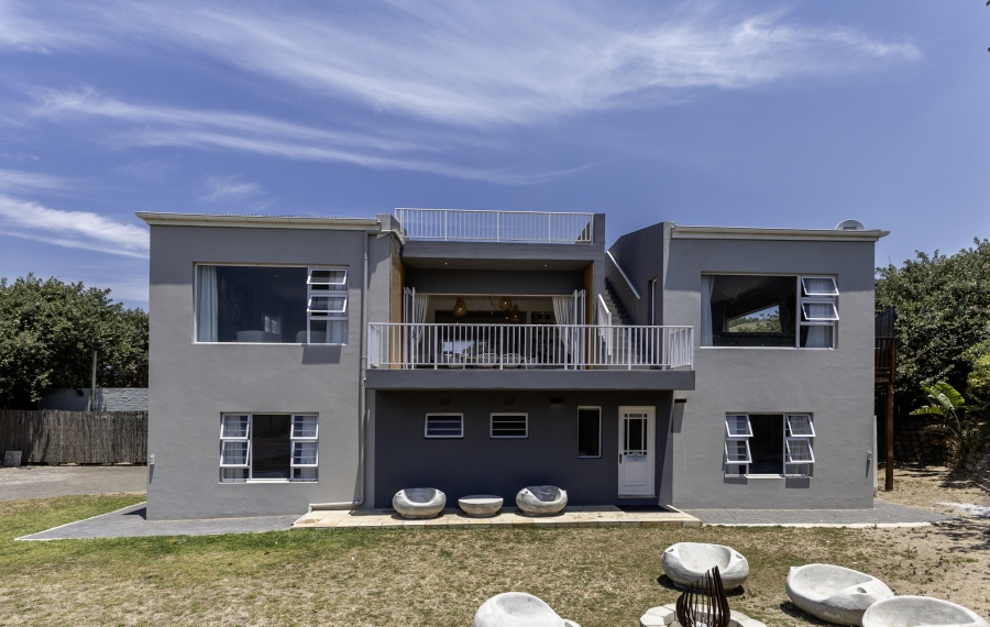 5 Bedroom Property for Sale in West Beach Eastern Cape